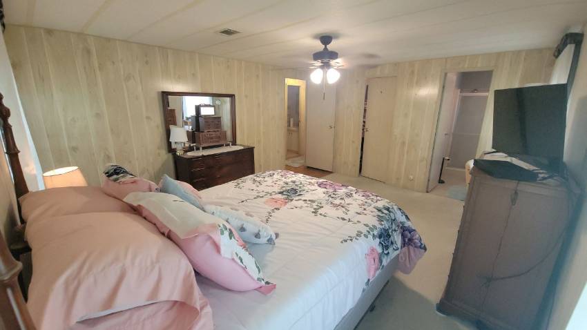 119 Lake Hazel Drive a Winter Haven, FL Mobile or Manufactured Home for Sale